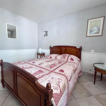 Maison De Avec Piscine Privée à Deux Pas De Centre De *