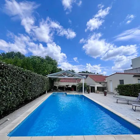 Villa Maison De Avec Piscine Privee A Deux Pas De Centre De *